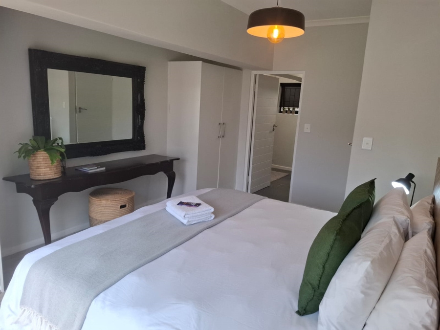 To Let 2 Bedroom Property for Rent in Clovelly Western Cape
